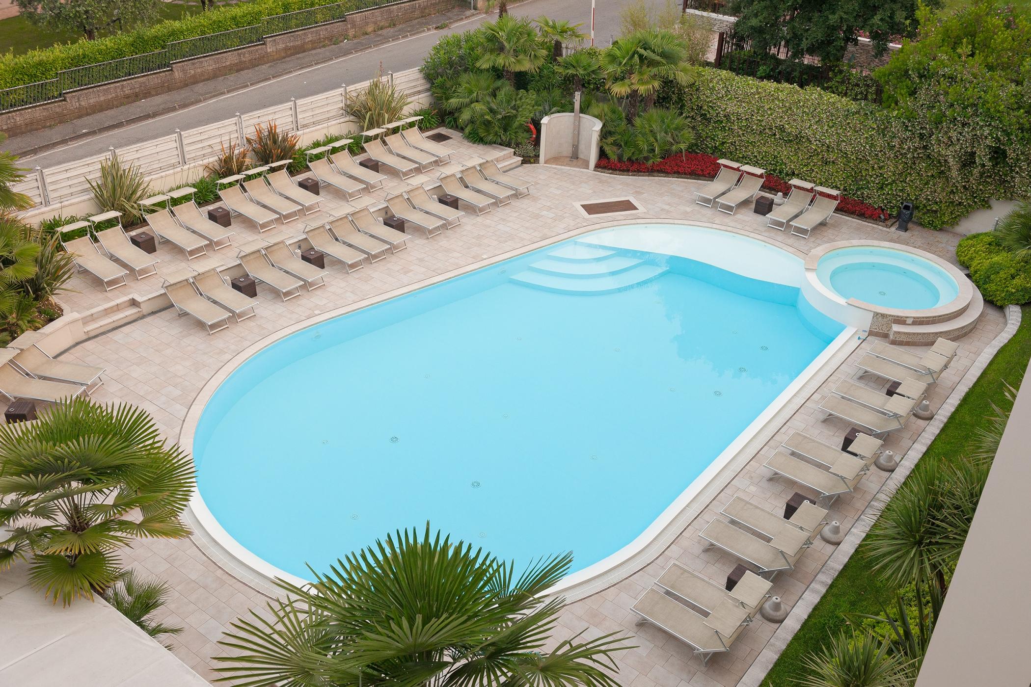 Hotel Nazionale Desenzano del Garda Esterno foto