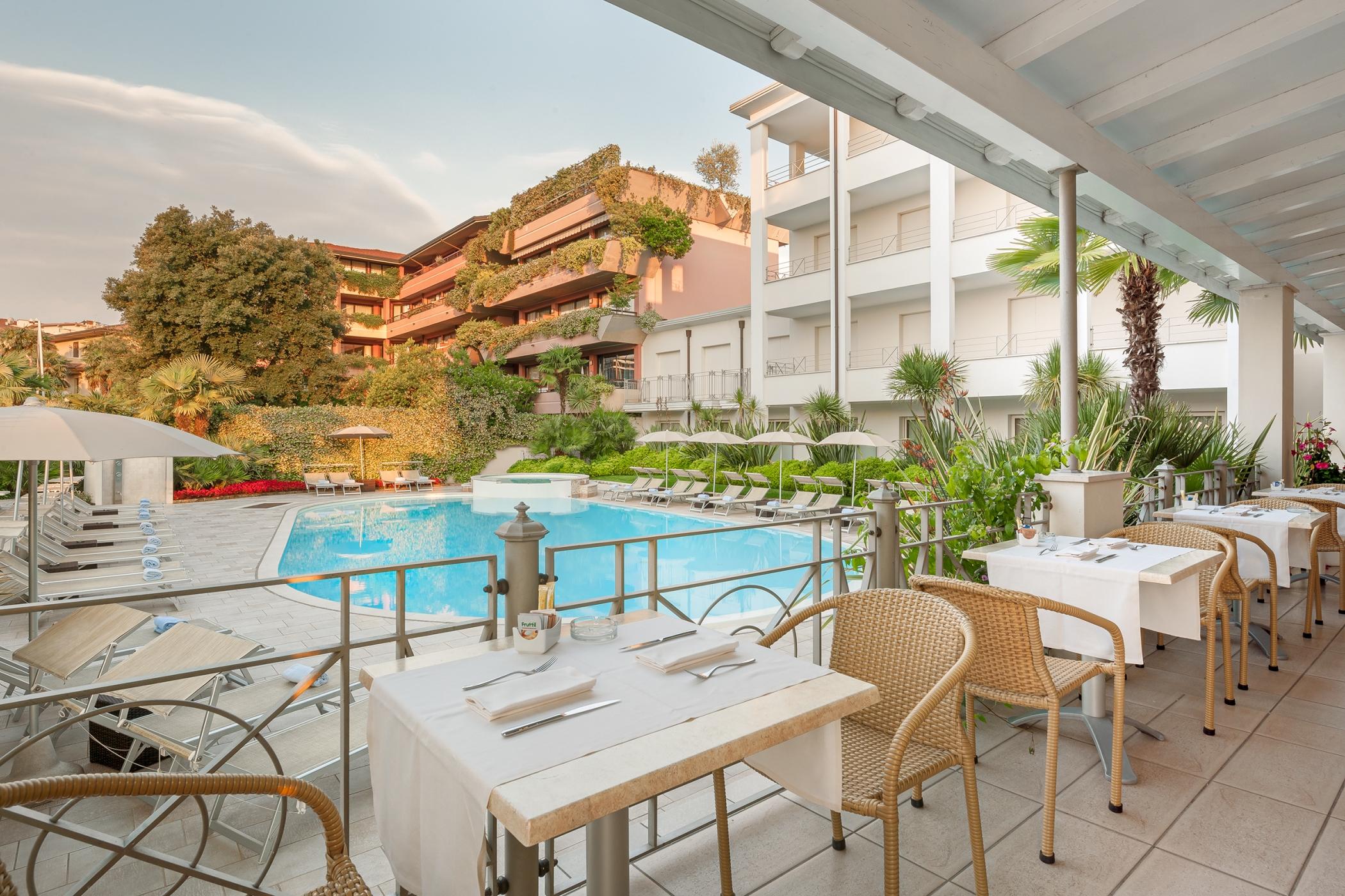 Hotel Nazionale Desenzano del Garda Esterno foto