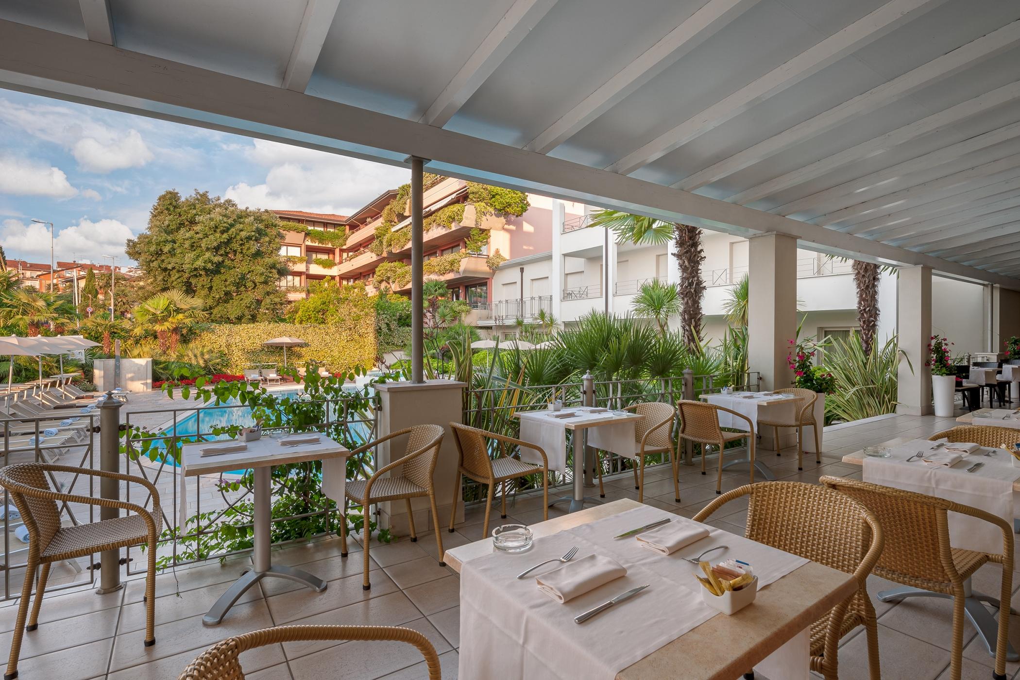 Hotel Nazionale Desenzano del Garda Esterno foto