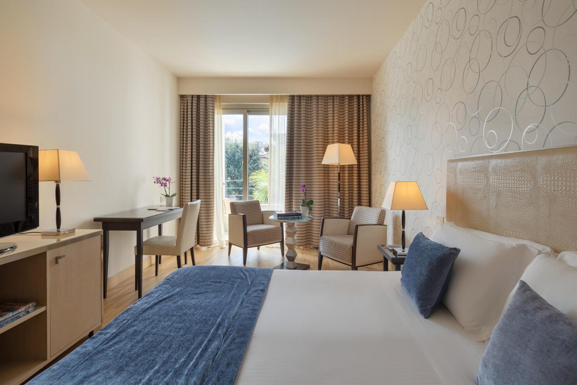 Hotel Nazionale Desenzano del Garda Esterno foto