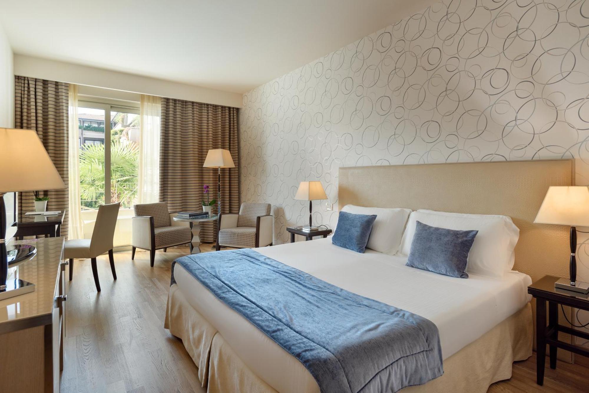 Hotel Nazionale Desenzano del Garda Esterno foto