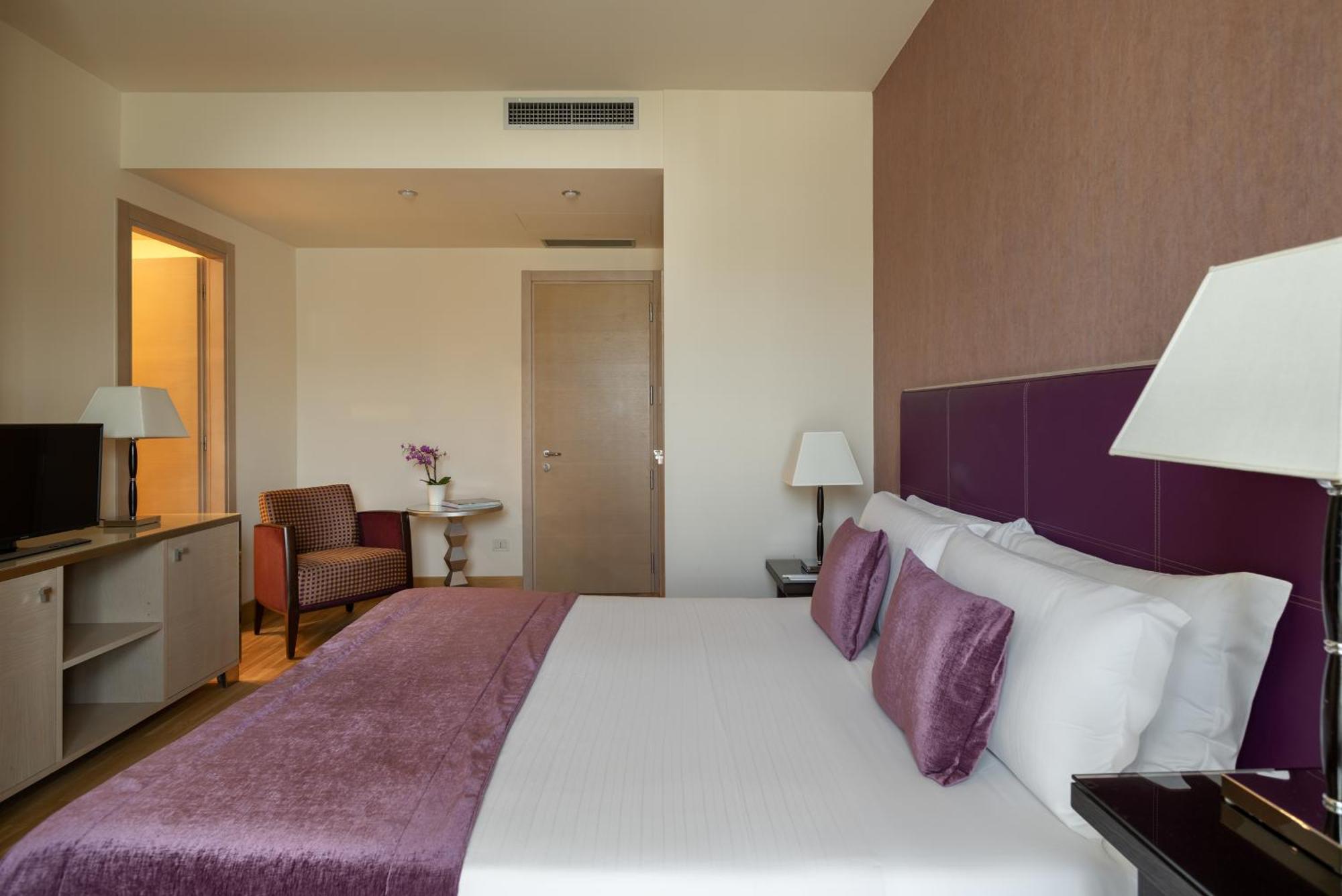 Hotel Nazionale Desenzano del Garda Esterno foto