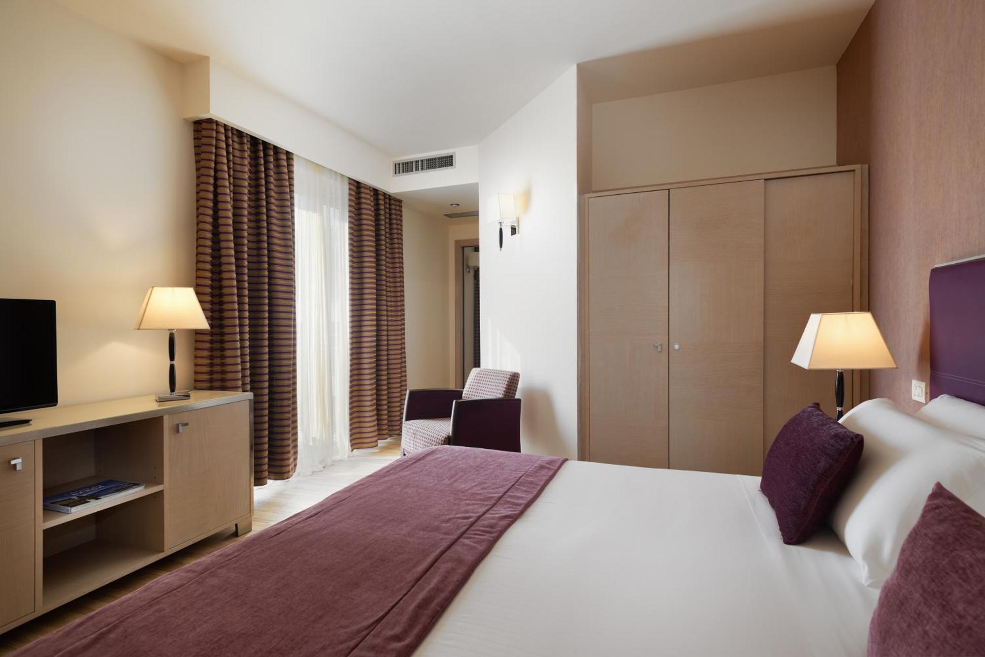 Hotel Nazionale Desenzano del Garda Esterno foto