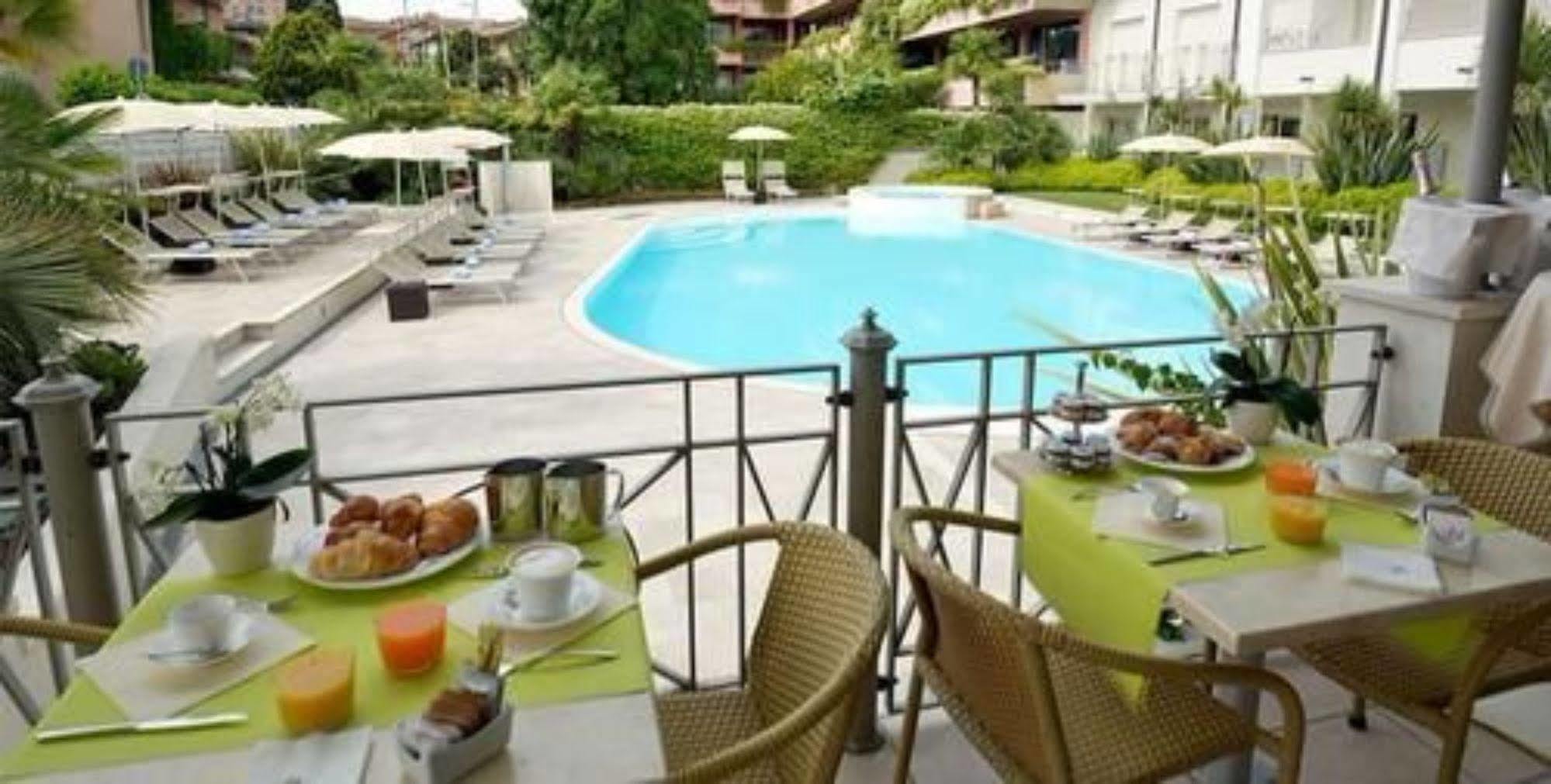 Hotel Nazionale Desenzano del Garda Esterno foto