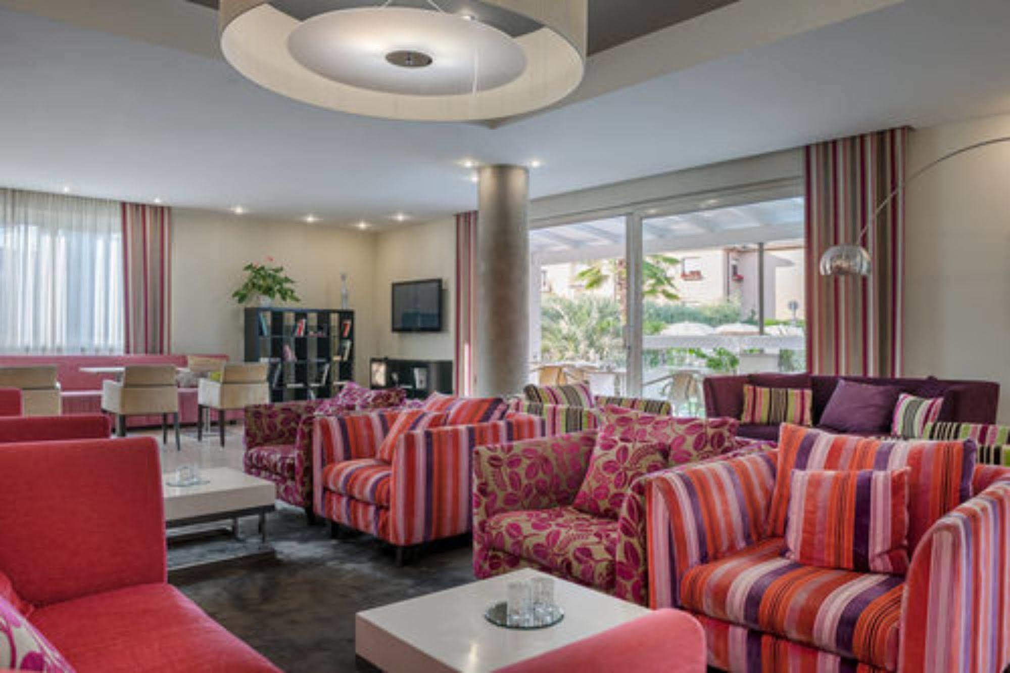 Hotel Nazionale Desenzano del Garda Esterno foto