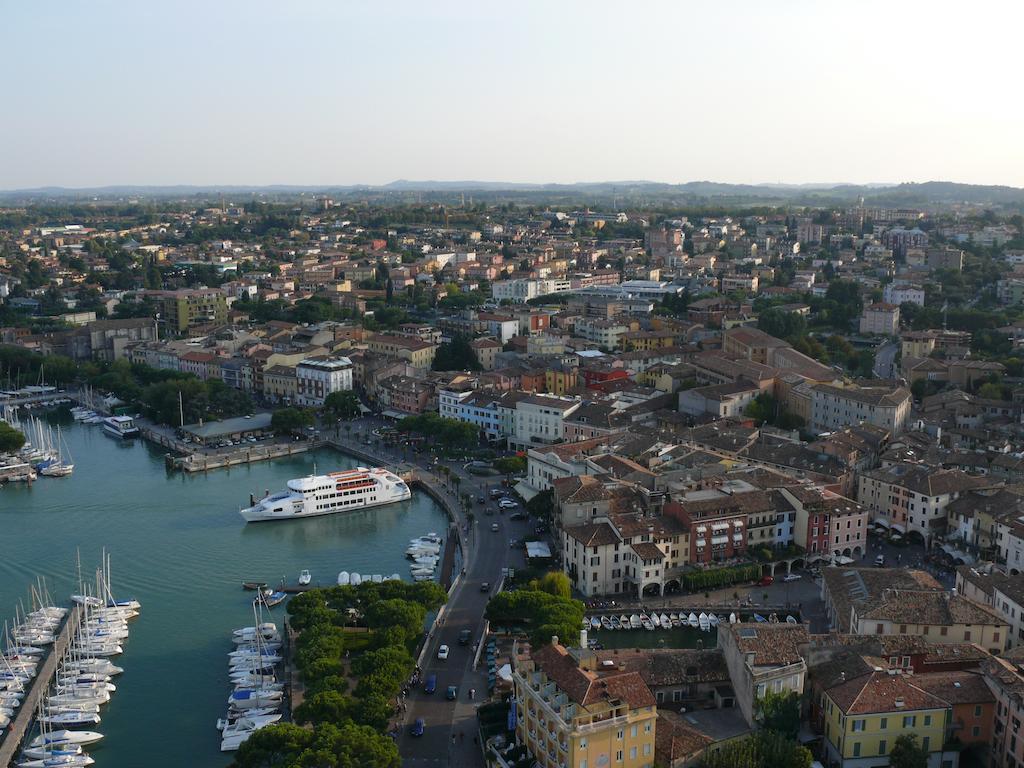 Hotel Nazionale Desenzano del Garda Esterno foto